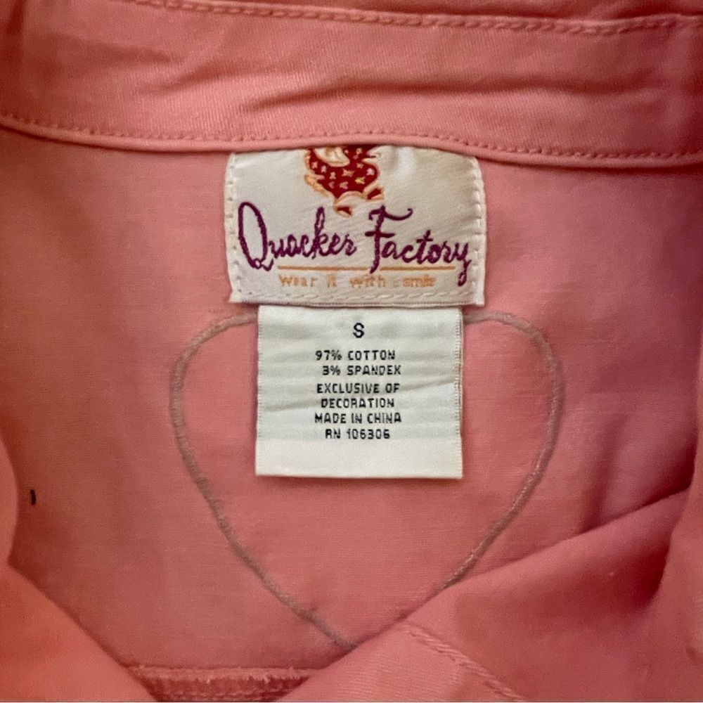 Quacker Factory Denim Button Down Jacket Distressed Rhinestone Hearts Pink S - Picture 12 of 15